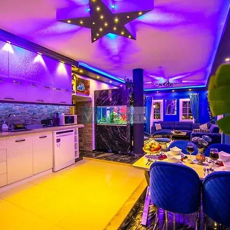Mutlu Tatil Villasi דירה