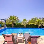 Mutlu Tatil Villasi Kaş